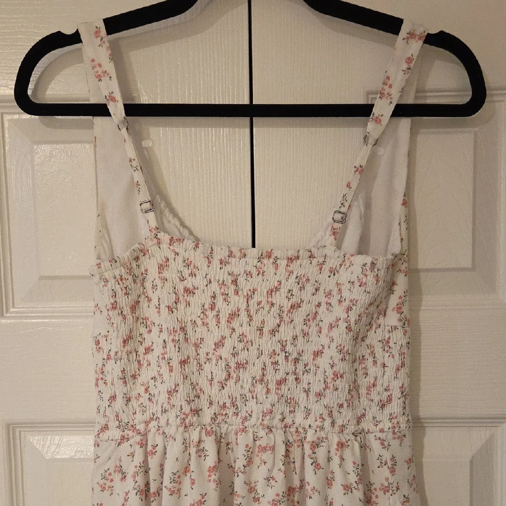 Hollister White and Pink Floral Maxi Dress - Picture 6 of 7